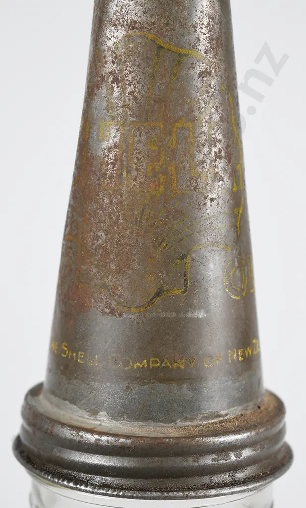 EARLY SHELL QUART OIL BOTTLE WITH POURER Image 1++