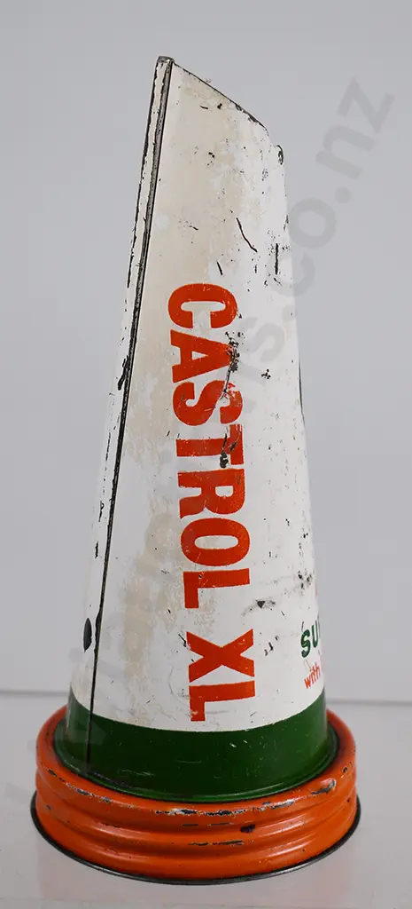 CASTROL XL SUPERGRADE 30-40 PRESSED TIN, BOTTLE POURER Image 1++