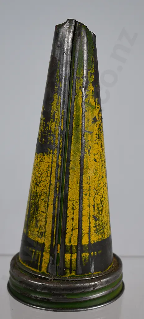 ENERGOL PRESSED TIN BOTTLE POURER Image 1++