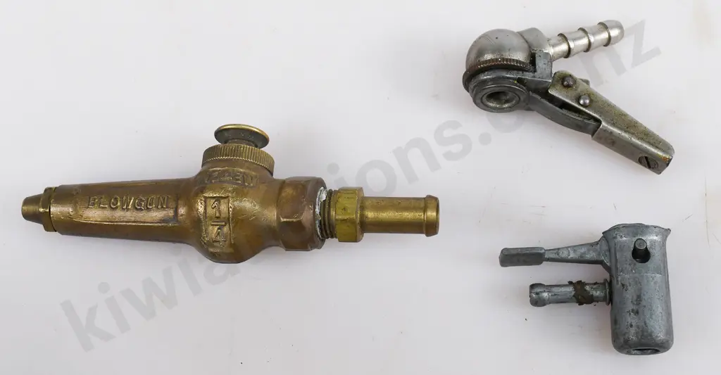 ASSORTED AUTOMOTIVE & PUMP ITEMS Image 1++