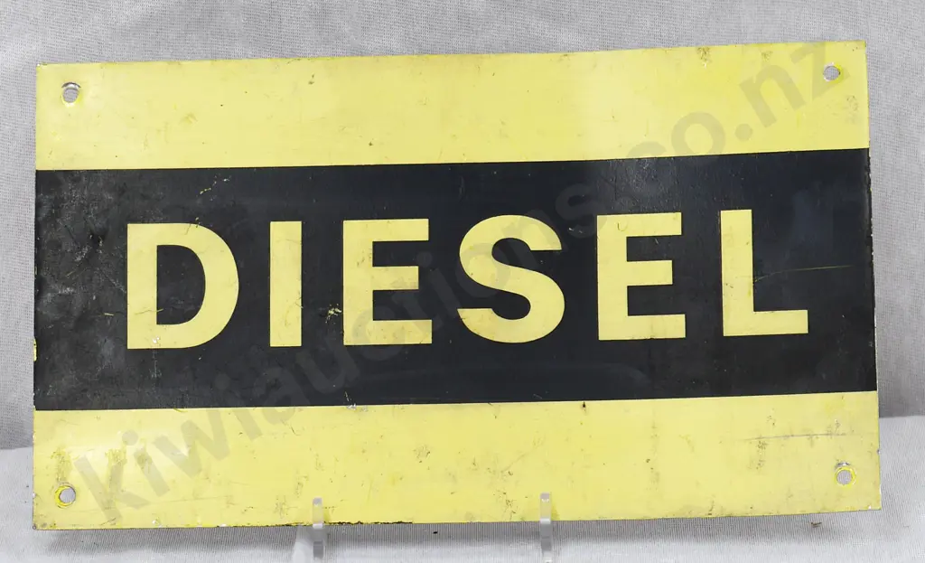 DIESEL PRINTED SIGN Image 1++