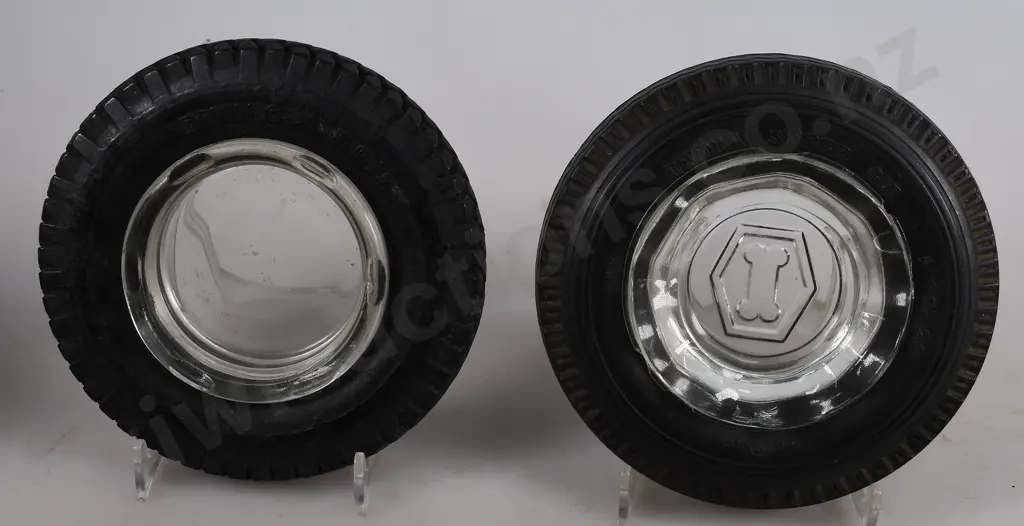 ADVERTISING TYRE ASHTRAYS Image 1++