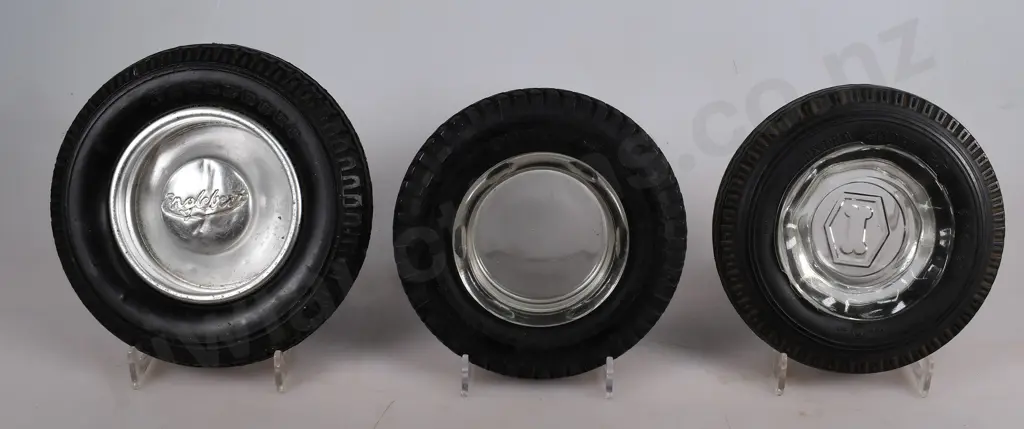 ADVERTISING TYRE ASHTRAYS Image 1++