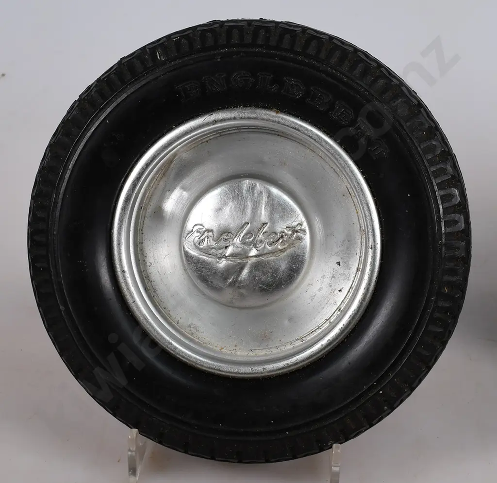 ADVERTISING TYRE ASHTRAYS Image 1++