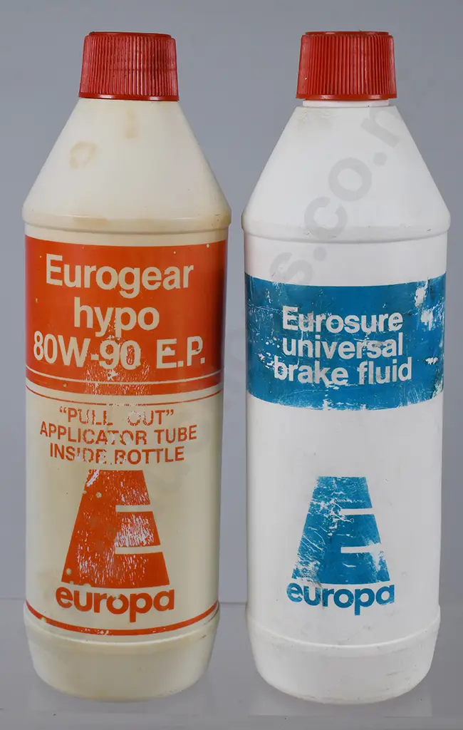 2 X EUROPA PLASTIC BOTTLES Image 1++