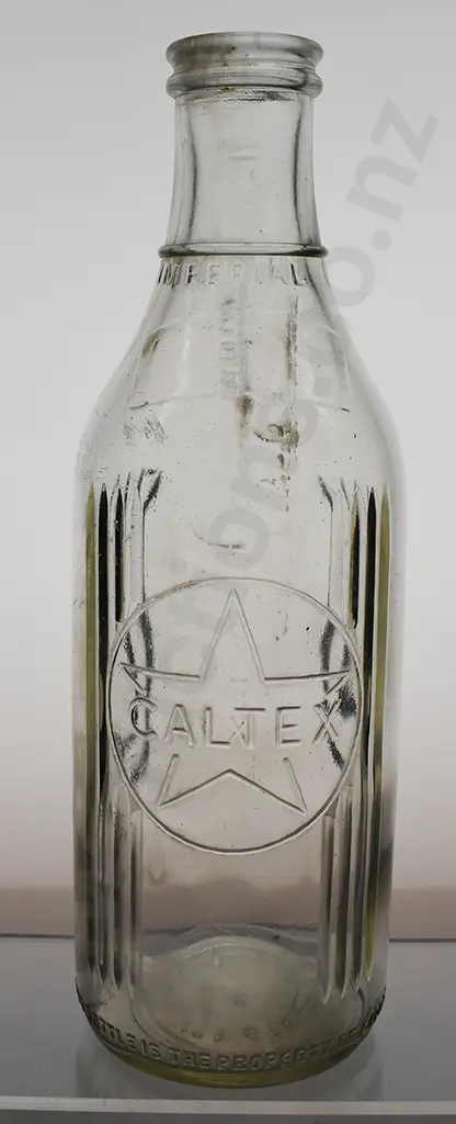 CALTEX QUART OIL BOTTLE Image 1++