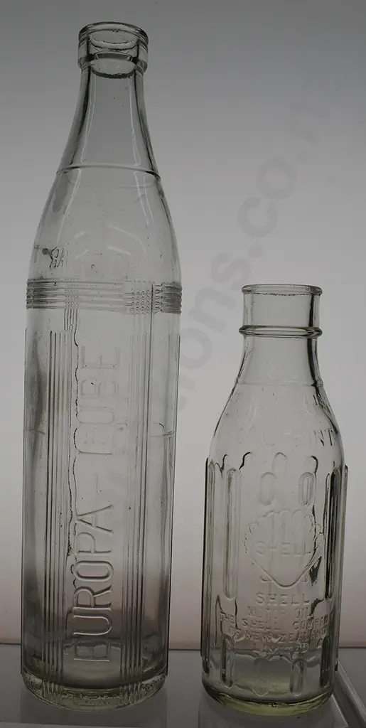 EUROPA QUART, SHELL PINT OIL BOTTLES Image 1++