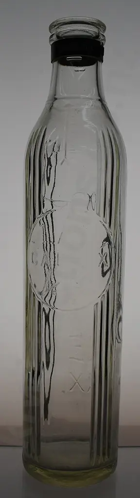 CALTEX QUART OIL BOTTLE Image 1++