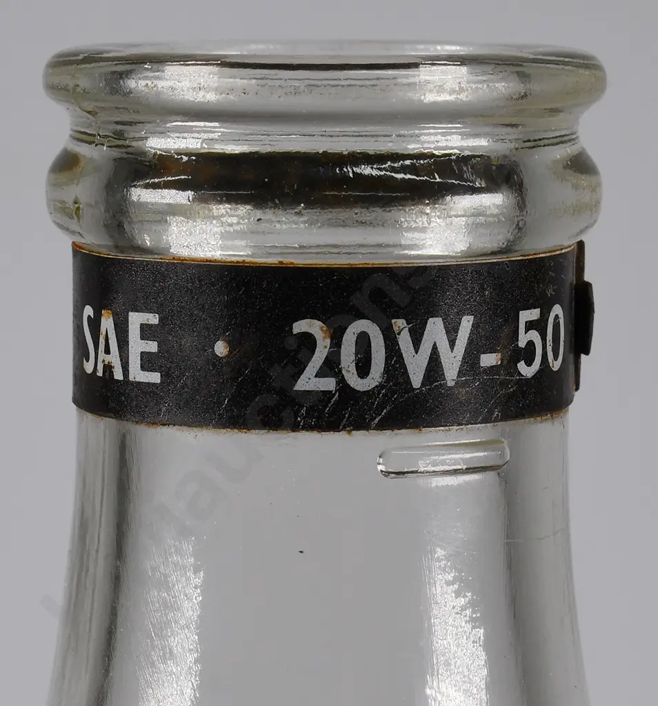 CALTEX QUART OIL BOTTLE Image 1++