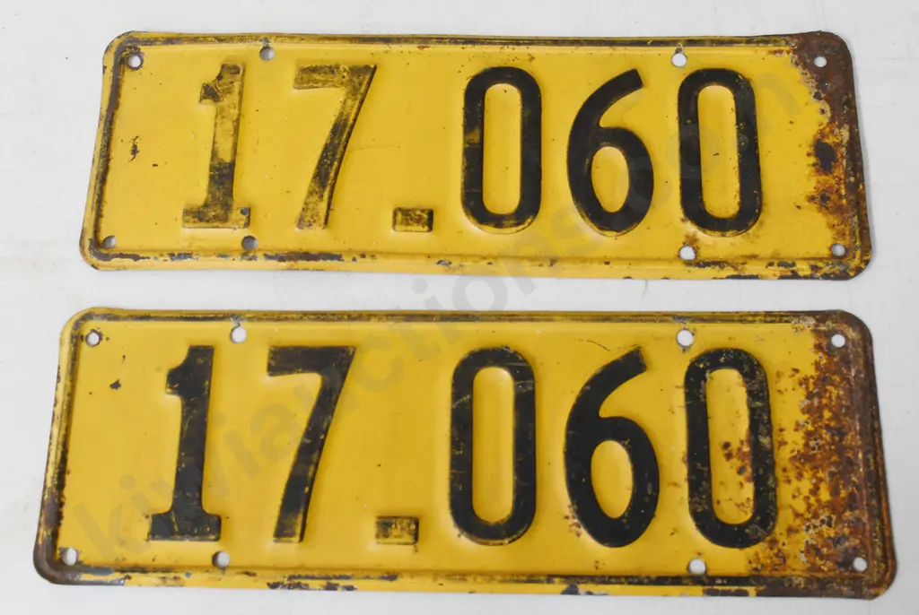 NEW ZEALAND NUMBER PLATE 1932 - 1933 Image 1++