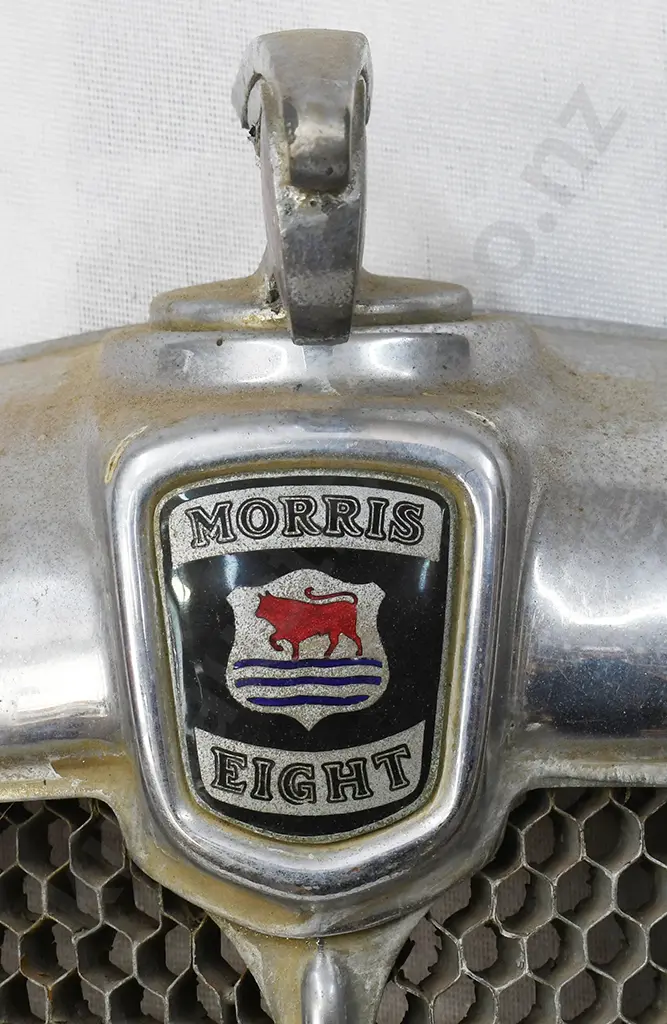 AUSTIN & MORRIS 8 CAR GRILLS Image 1++