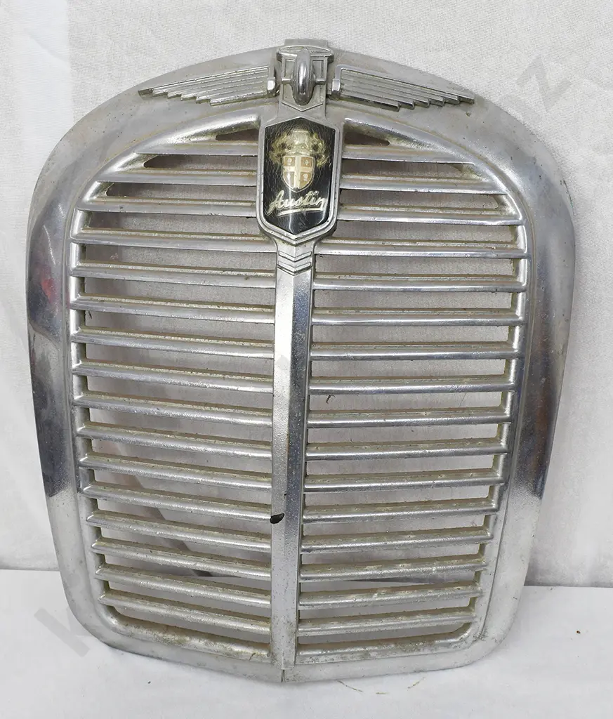AUSTIN & MORRIS 8 CAR GRILLS Image 1++