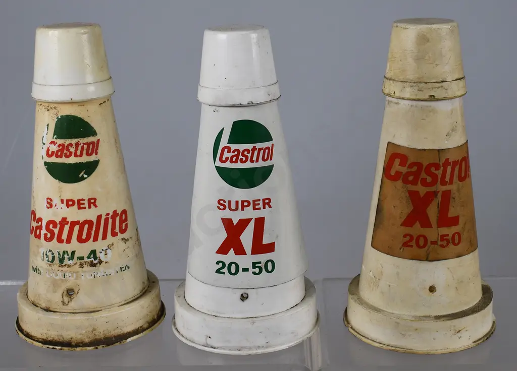 CASTROL MOTORING OIL BOTTLE POURERS Image 1++