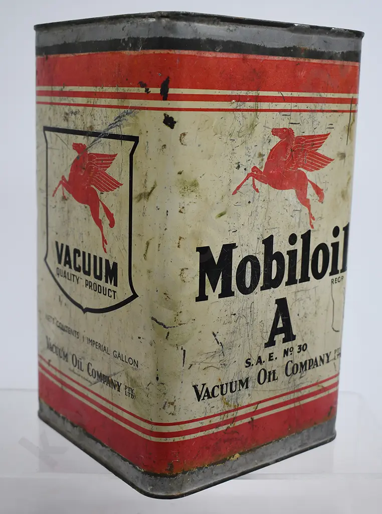 MOBILOIL A S.A.E. 30 OIL TIN, VACUUM OIL COMPANY Image 1++