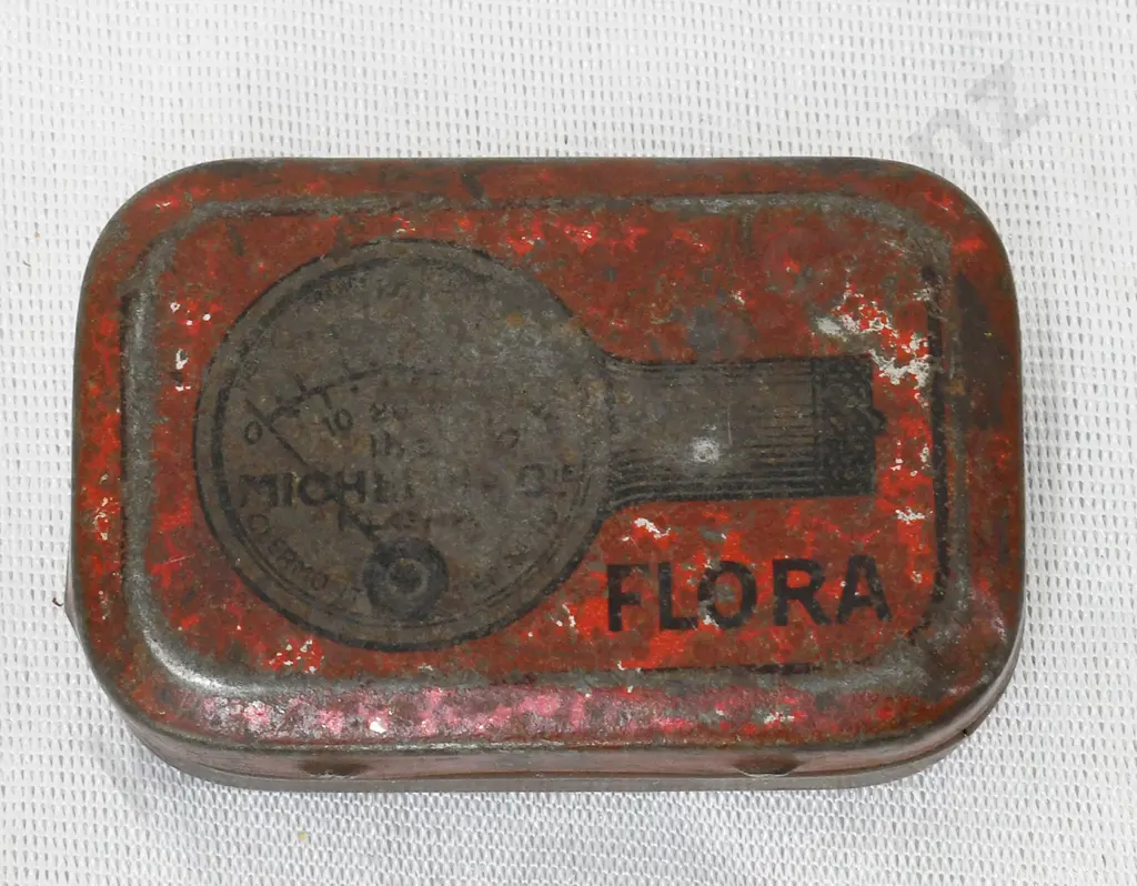MICHELIN TYRE GAUGE IN ORIGINAL TIN Image 1++