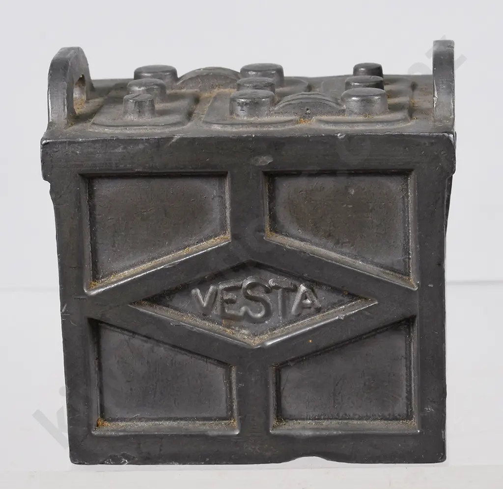 VESTA BATTERY ADVERTISING PAPERWEIGHT Image 1++