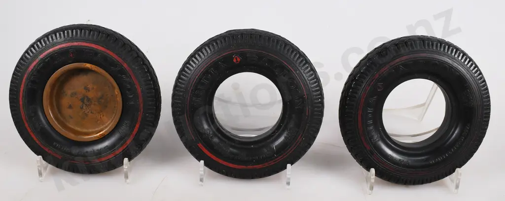 INDIA BALLOON ADVERTISING TYRE ASHTRAYS Image 1++