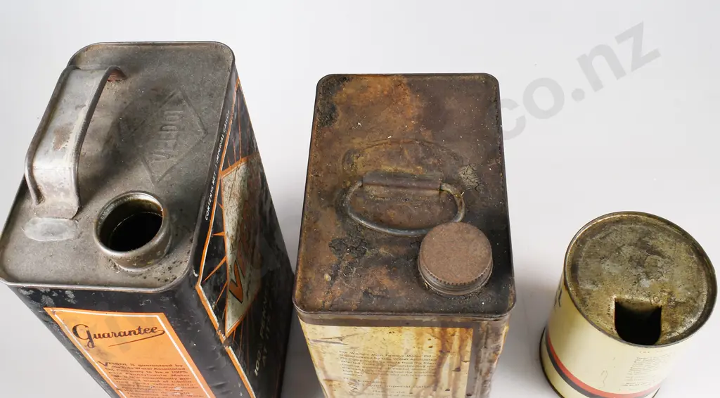 VEEDOL MOTOR OIL TINS Image 1++