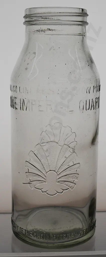 EARLY SHELL QUART OIL BOTTLE Image 1++