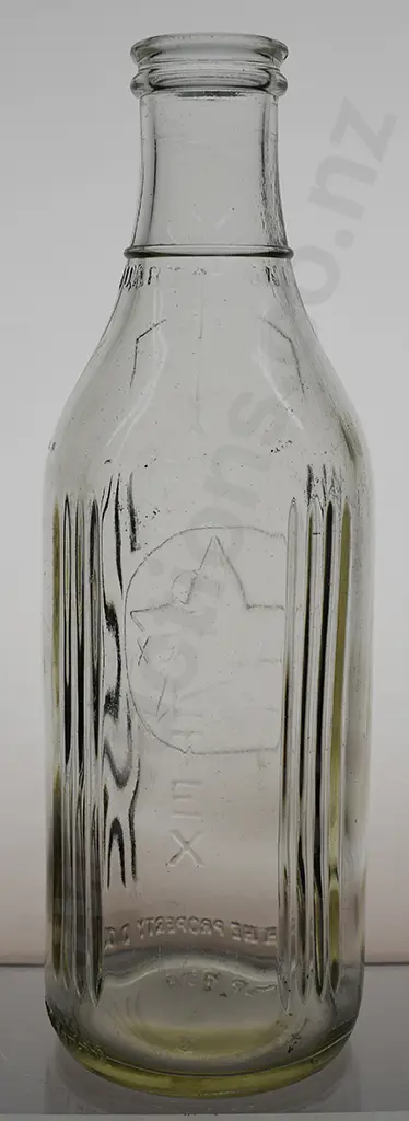 CALTEX QUART OIL BOTTLE Image 1++