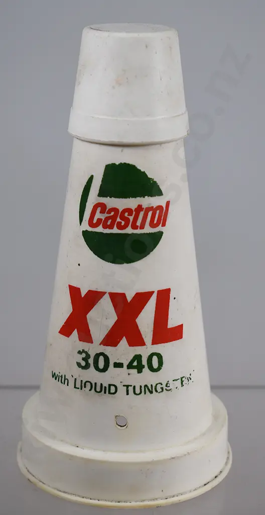 CASTROL XXL 30-40 PLASTIC BOTTLE POURER & CAP Image 1++