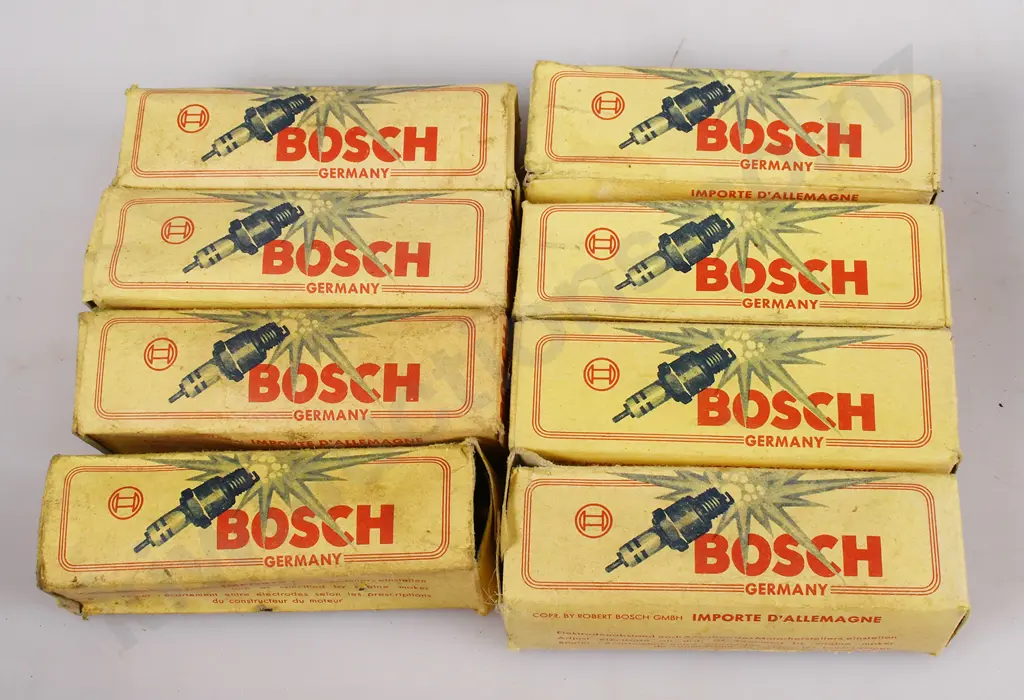 ASSORTED SPARK PLUG ITEMS Image 1++