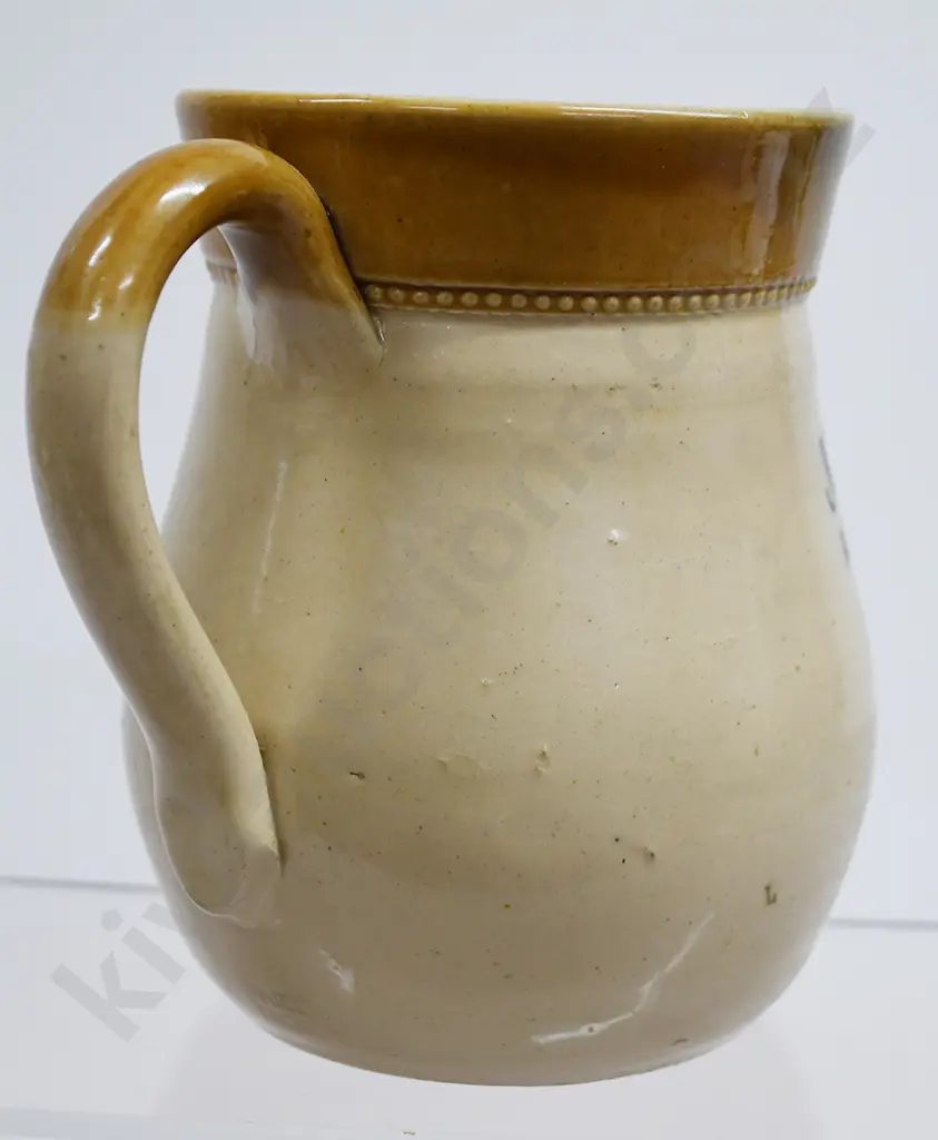GOLD BALCLUTHA AND MILTON WATER JUG Image 1++