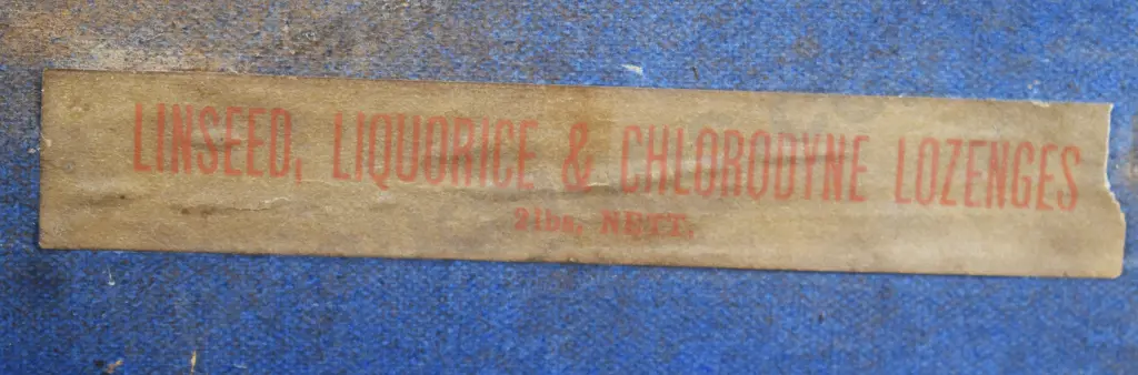 AULSEBROOK'S SHOP COUNTER DISPLAY BOX & CORK EXTRACTOR Image 1++