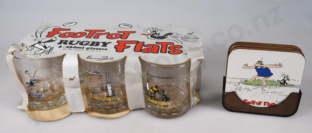 1986 FOOTROT FLATS RUGBY GLASS SET IN ORIGINAL BOX Image 1++