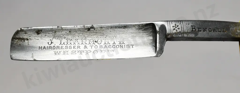 ADVERTISING CUT THROAT RAZOR WESTPORT Image 1++