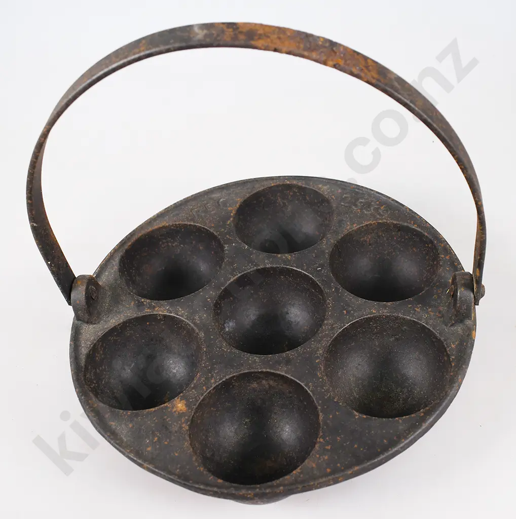 CAST IRON AEBELSKIVER & POFFERTJES PANS Image 1++