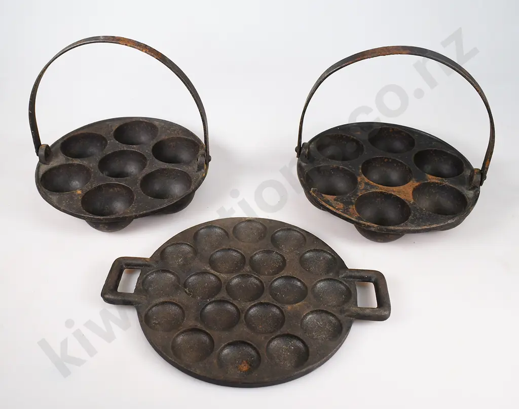 CAST IRON AEBELSKIVER & POFFERTJES PANS Image 1++