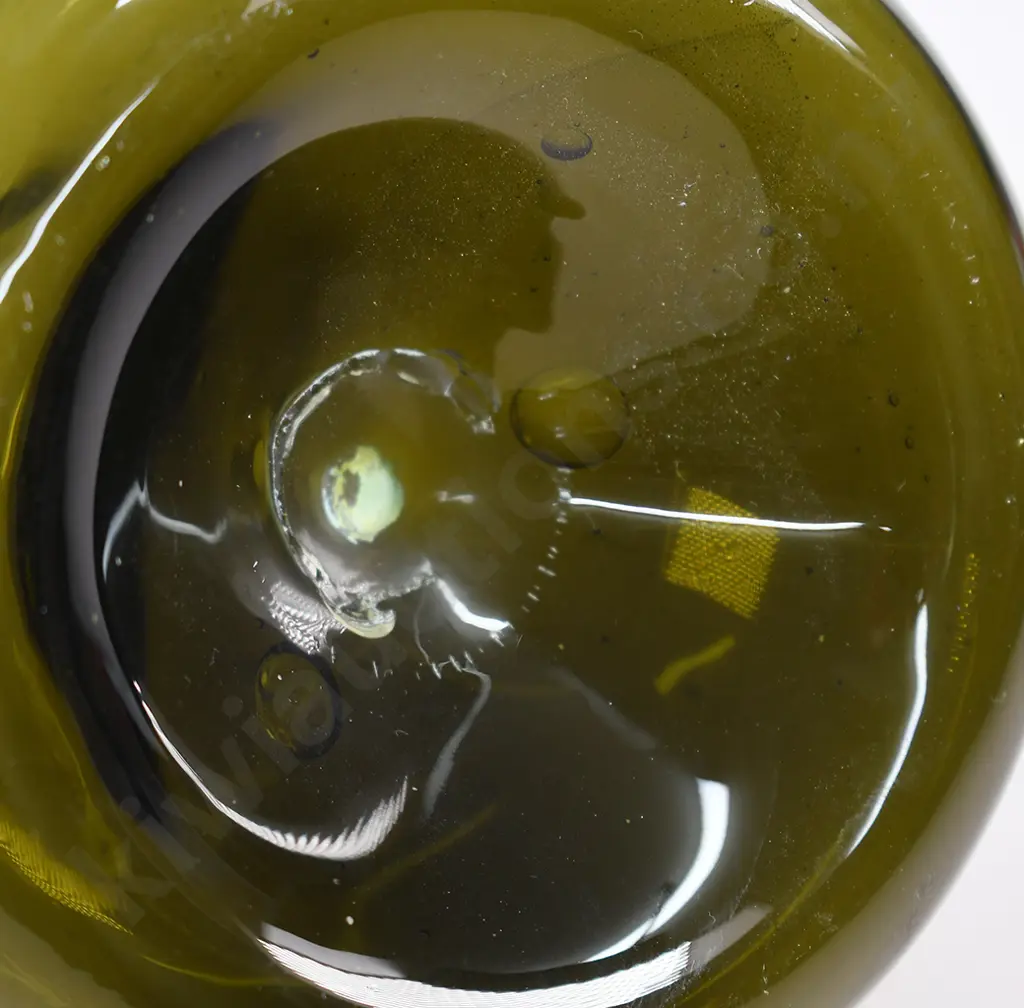 DUTCH ONION FREE BLOWN BOTTLE Image 1++