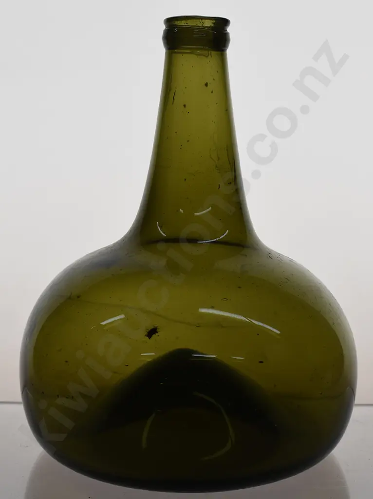 DUTCH ONION FREE BLOWN BOTTLE Image 1++