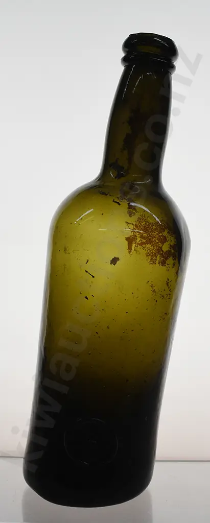 MIDDLE TEMPLE SEALED BOTTLE Image 1++