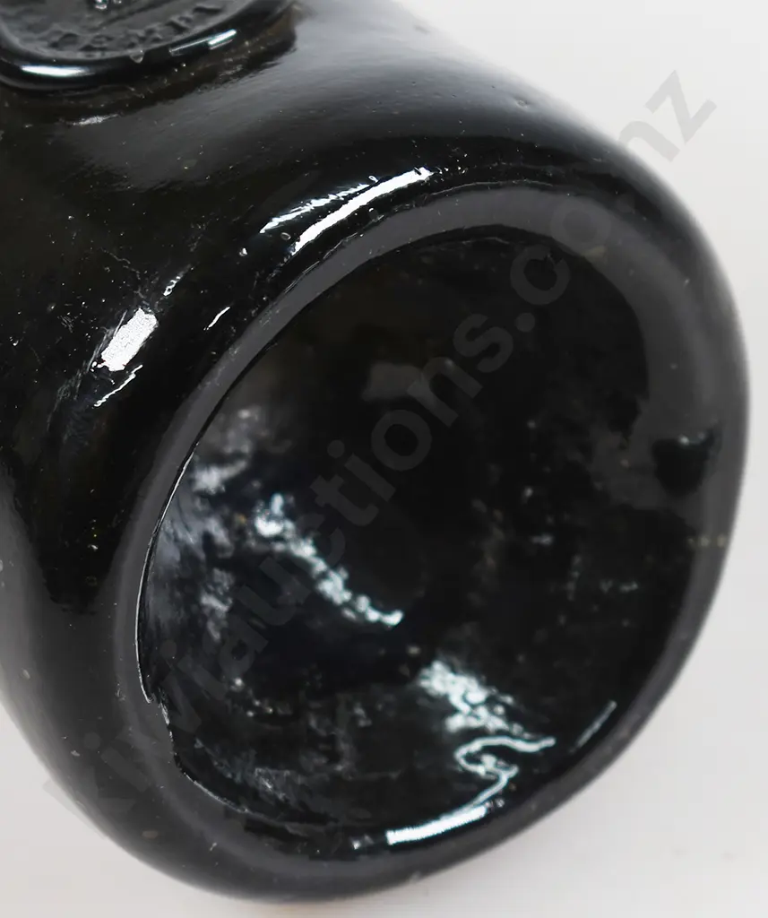 MIDDLE TEMPLE SEALED BOTTLE Image 1++