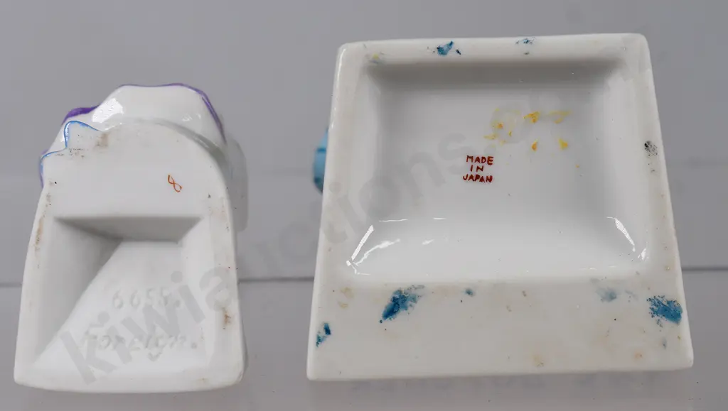 CERAMIC FIGURAL TOOTH BRUSH HOLDERS Image 1++