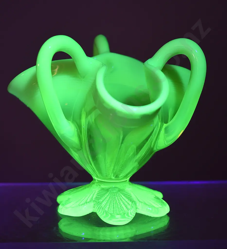 URANIUM GLASS POSY VASE & GLASS DISH Image 1++