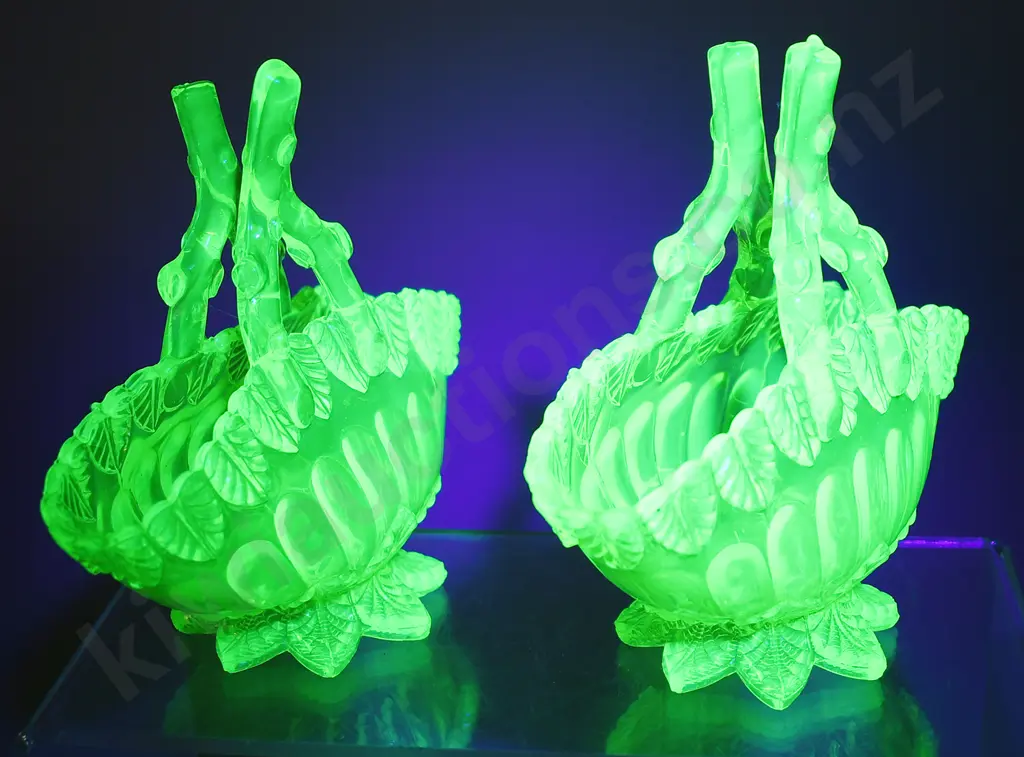 URANIUM GLASS BASKETS, WITH TWIG HANDLES Image 1++