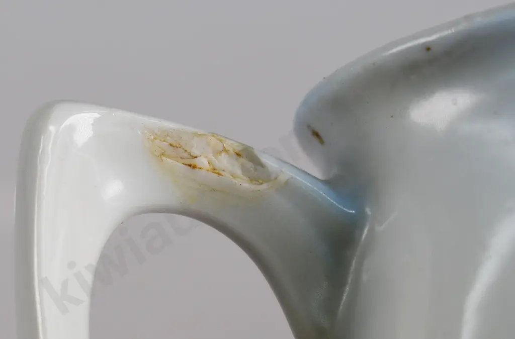 HUNTING SCENE ADVERTISING JUG, TAURANGA Image 1++