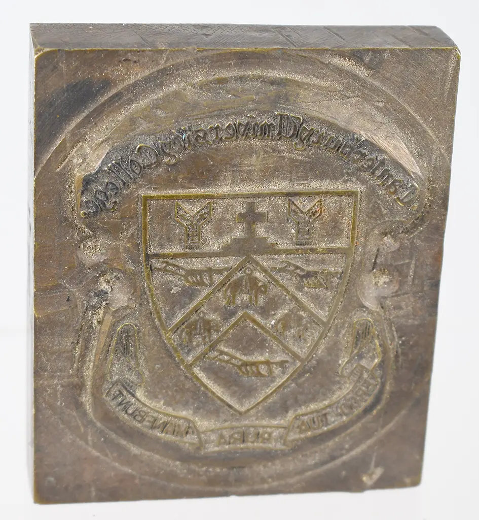 BRASS PRINTING BLOCK WITH COAT OF ARMS, UNIVERSITY OF CANTERBURY Image 1++