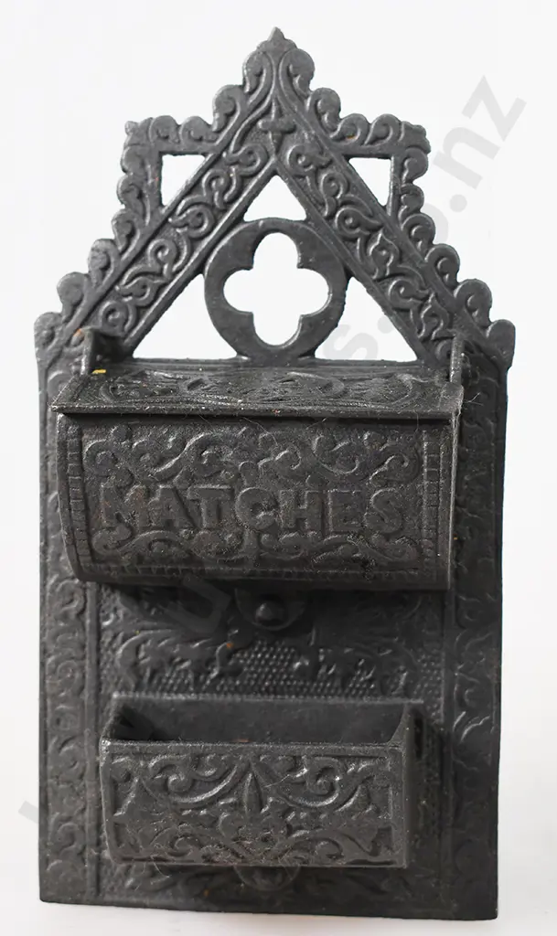 CAST IRON WALL MOUNTED MATCH BOX BRACKET Image 1++