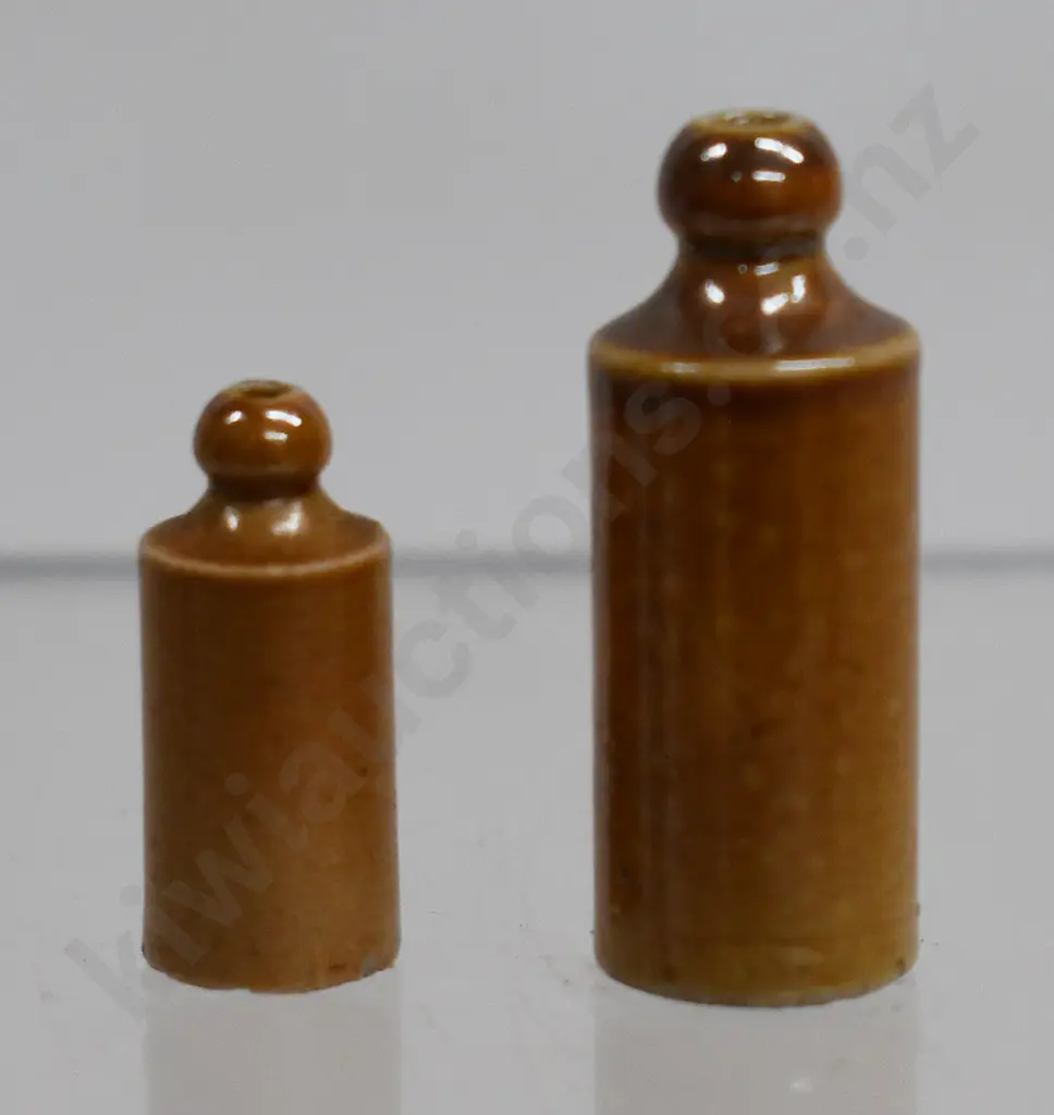 MINIATURE SALESMAN SAMPLE GINGER BEERS Image 1++