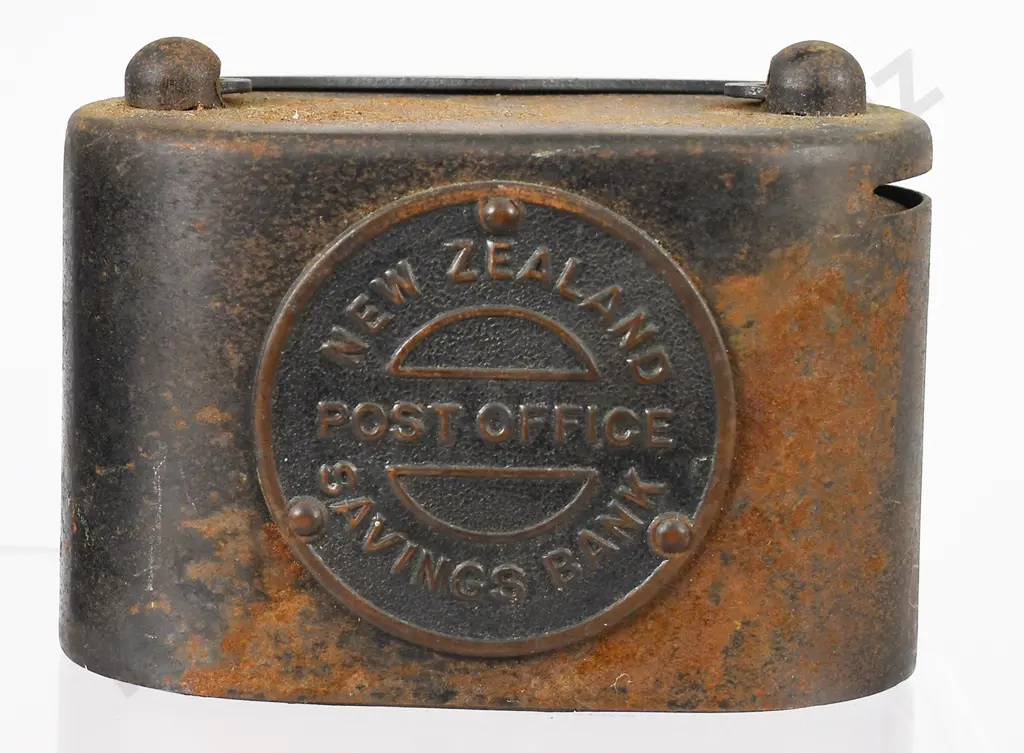 NEW ZEALAND POST OFFICE SAVINGS BANK MONEY BOX Image 1++