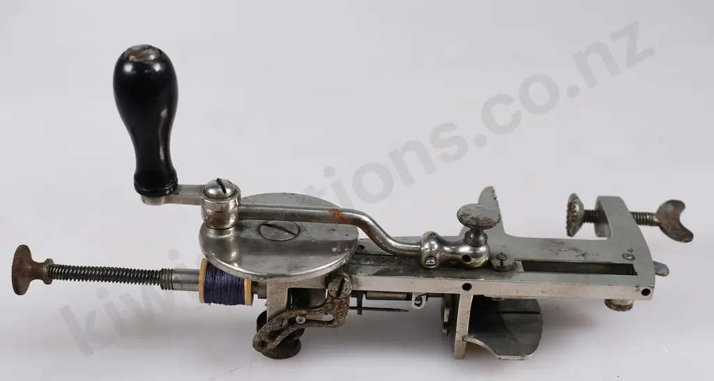 MOLDACOT POCKET SEWING MACHINE Image 1++
