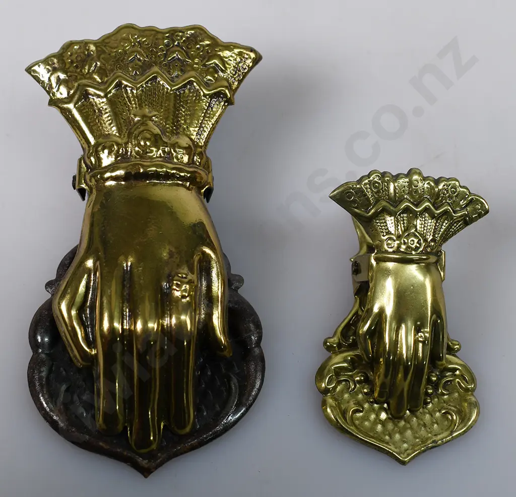 BRASS HAND PAPER CLIPS Image 1++