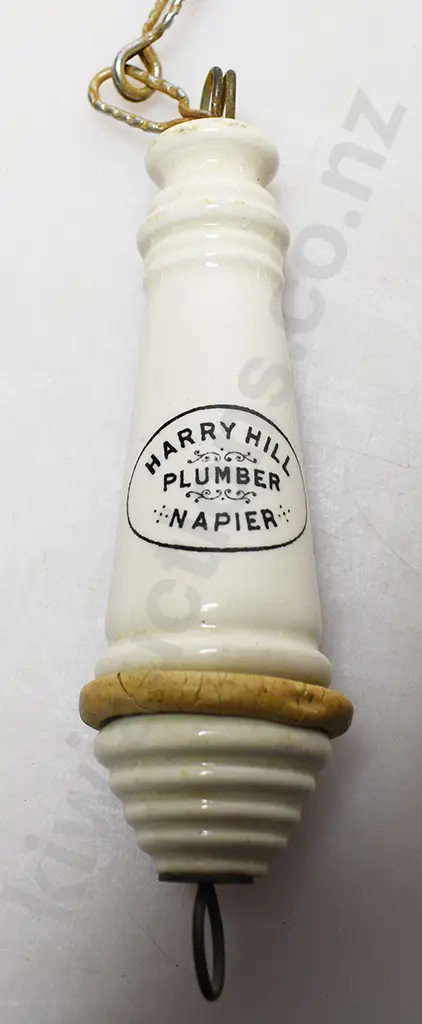 HARRY HILL PLUMBER NAPIER TOILET PULL Image 1++