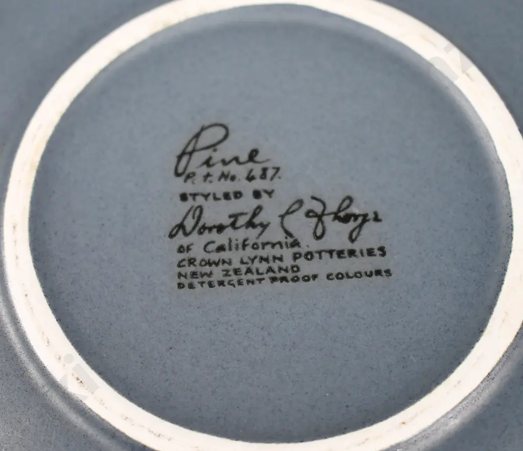 CROWN LYNN DOROTHY THORPE PINE DINNERWARE Image 1++