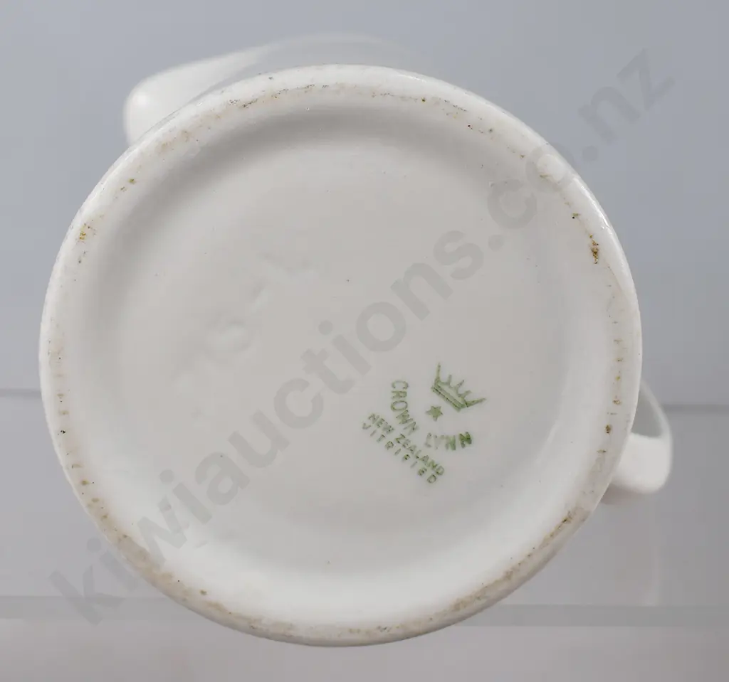 CROWN LYNN MILK JUG MEMORIAL HALL KAPUNI Image 1++