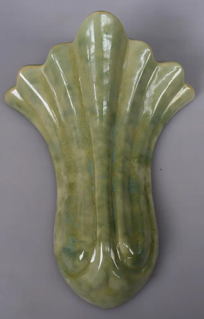 CROWN LYNN COW BELL WALL POCKET NO. 8 Image 1++